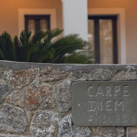 Carpe Diem Moursia Apartament